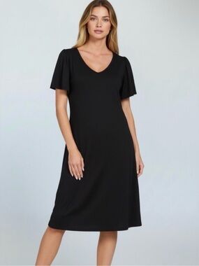 Zenana Flutter Sleeve Classic V-
Neck Black Dress XL
